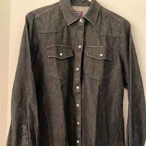 Untuck it women’s shirt